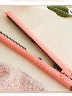 amika Coral Ceramic Hair Straightener